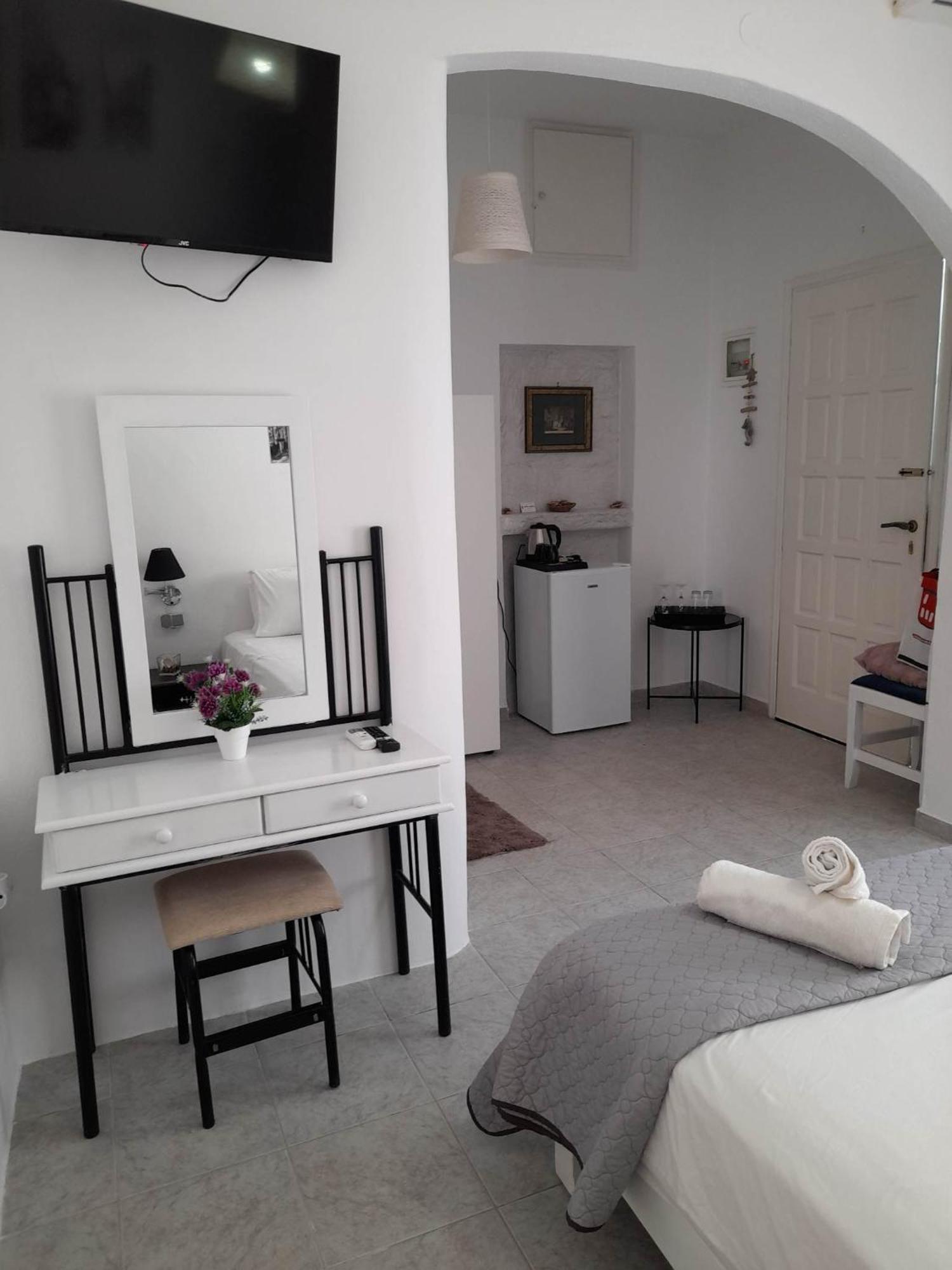 Zolfo Antico Beach Apartment Perissa Buitenkant foto